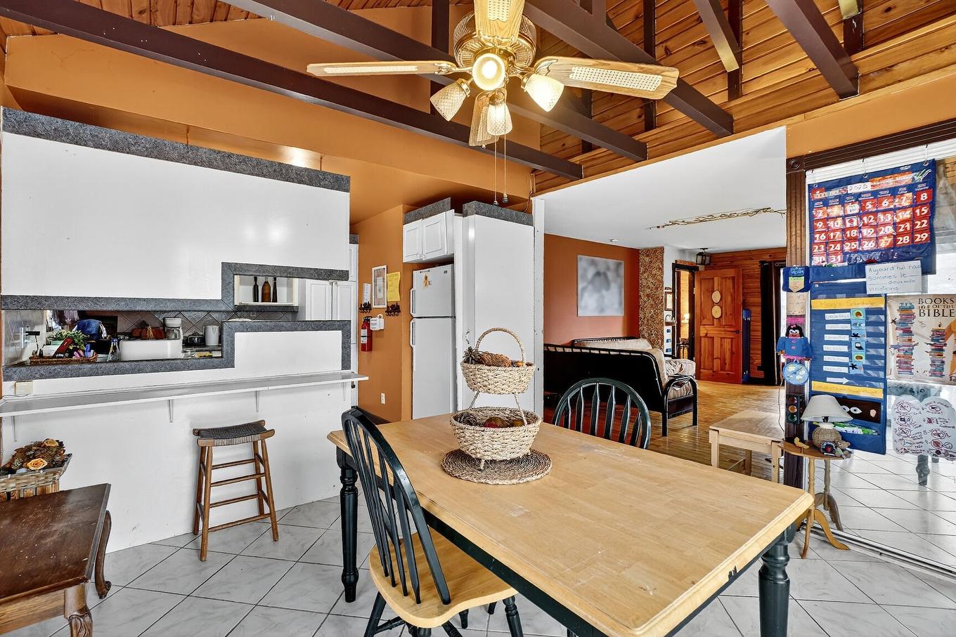Dining room - 14 Rue St-Luc, Châteauguay, QC - Indoor Photo Showing Dining Room