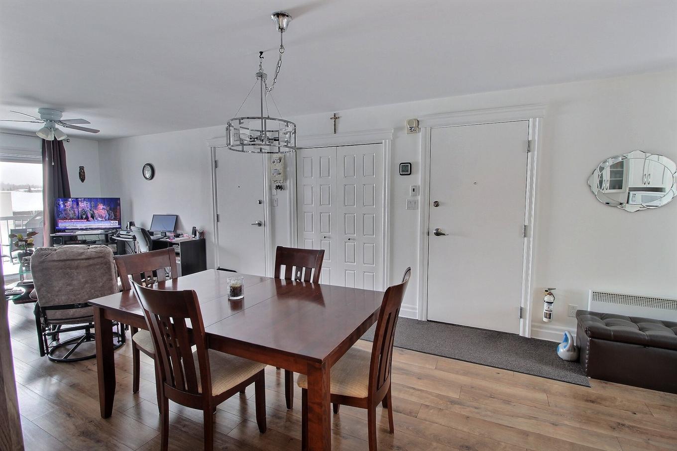 Salle à manger - 4-464 Av. Québec, Rouyn-Noranda, QC - Indoor Photo Showing Dining Room