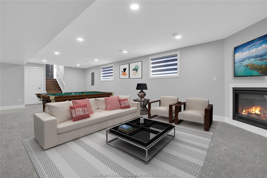 794 Keil Drive South, Chatham, ON