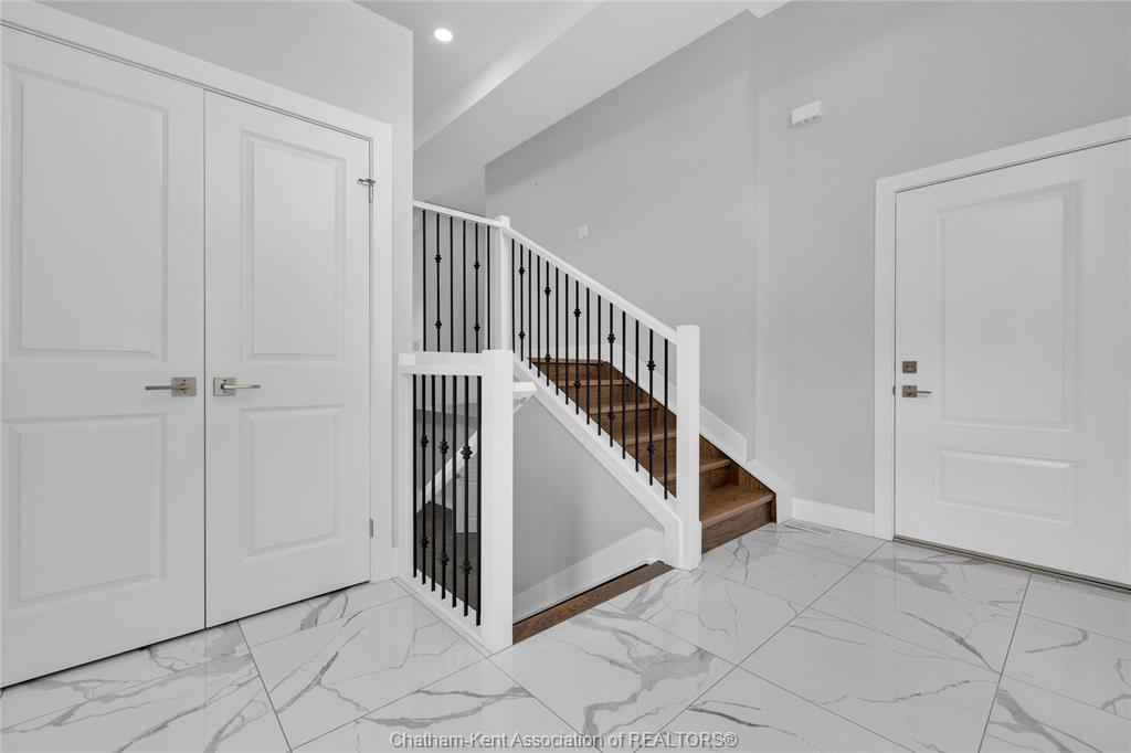 794 Keil Drive South, Chatham, ON