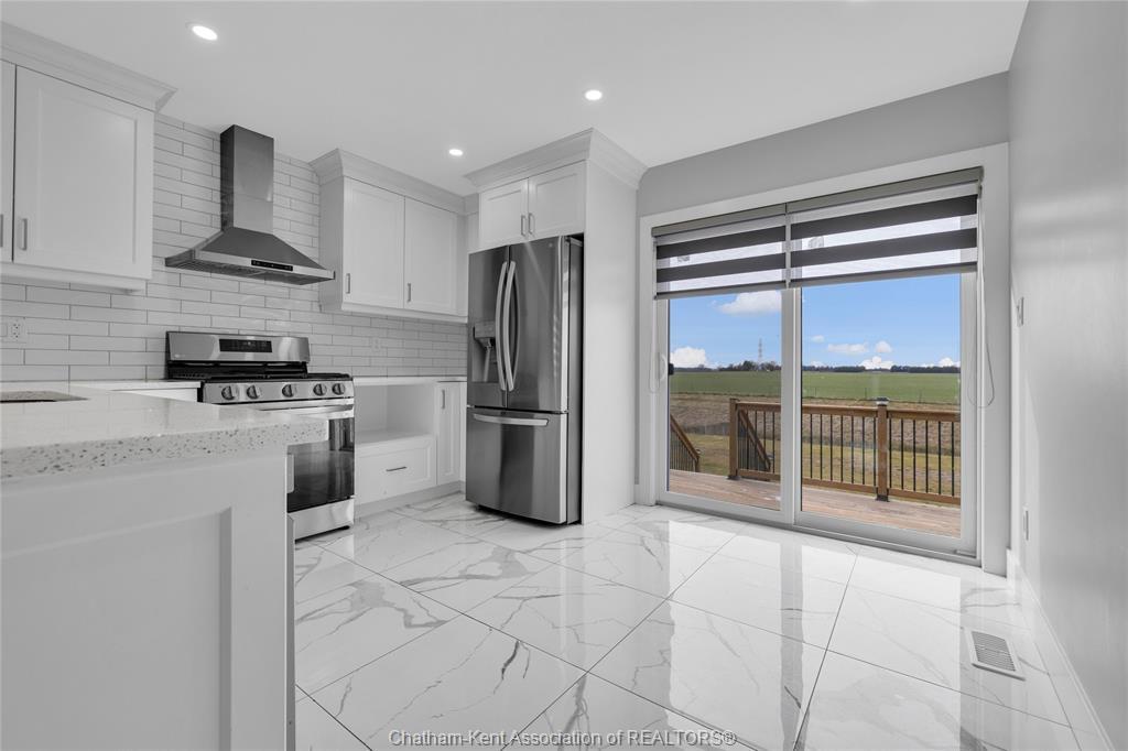 794 Keil Drive South, Chatham, ON