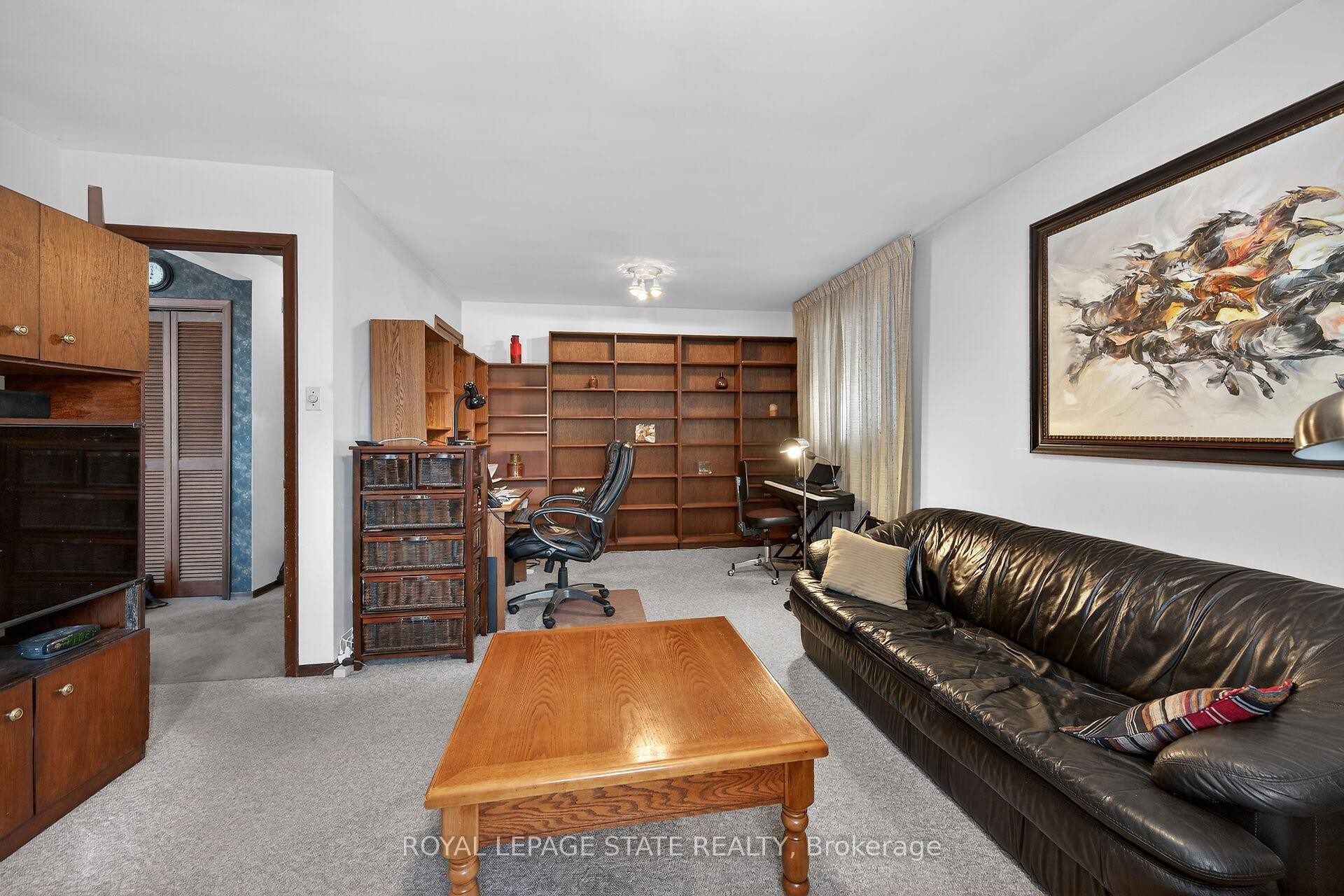 356 Cranbrook Drive, Hamilton, ON - Indoor Photo Showing Living Room
