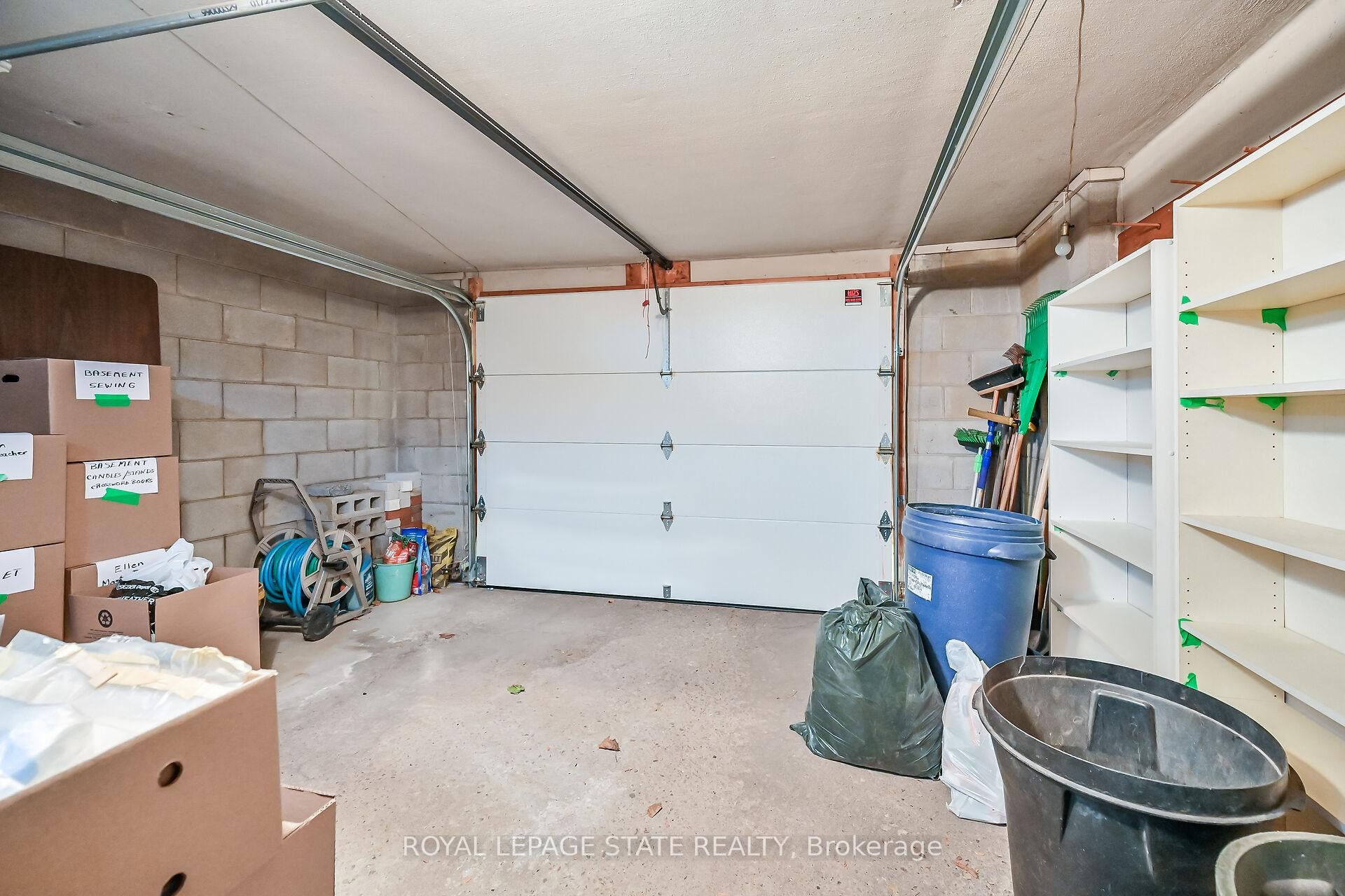 356 Cranbrook Drive, Hamilton, ON - Indoor Photo Showing Garage