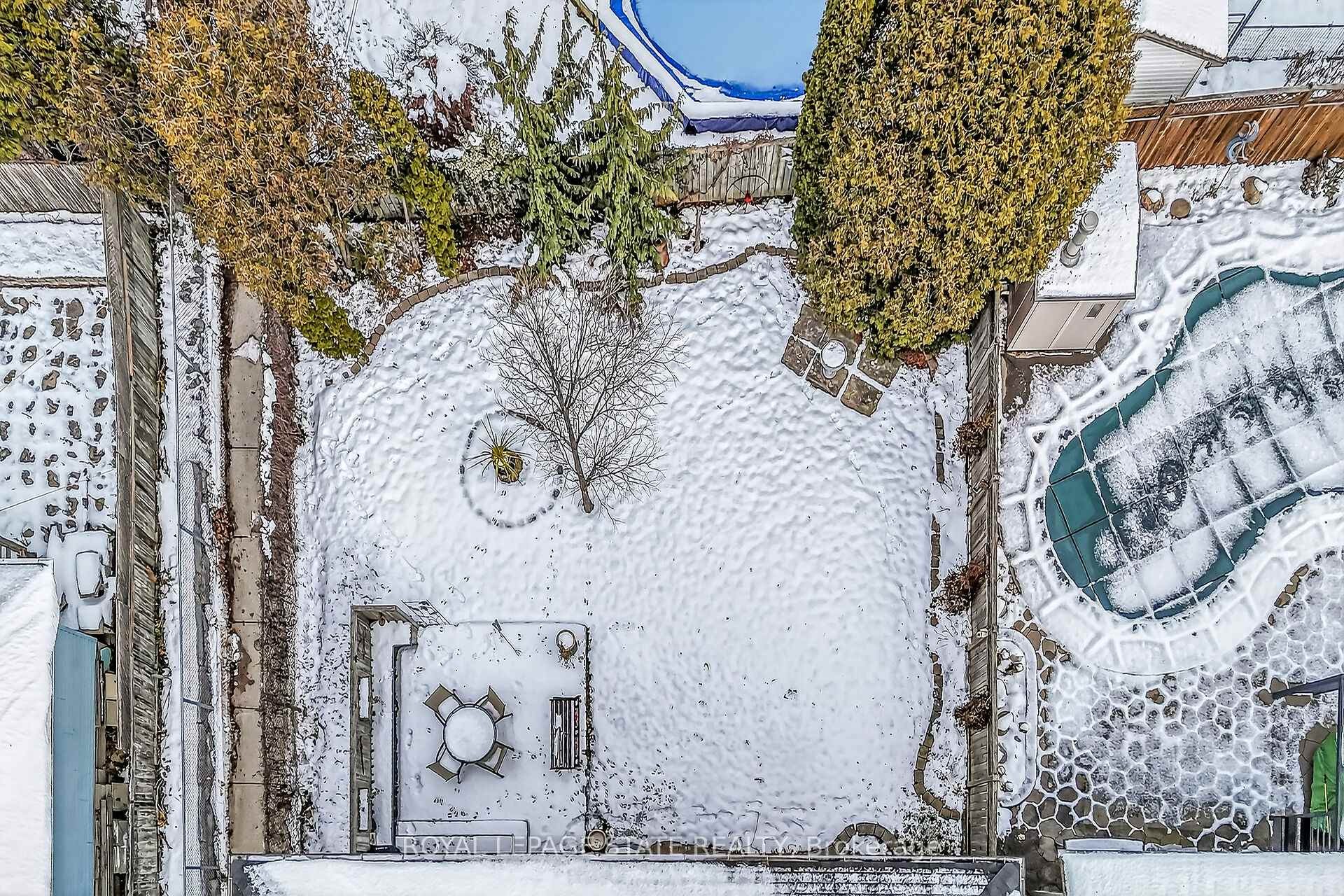 356 Cranbrook Drive, Hamilton, ON - Outdoor