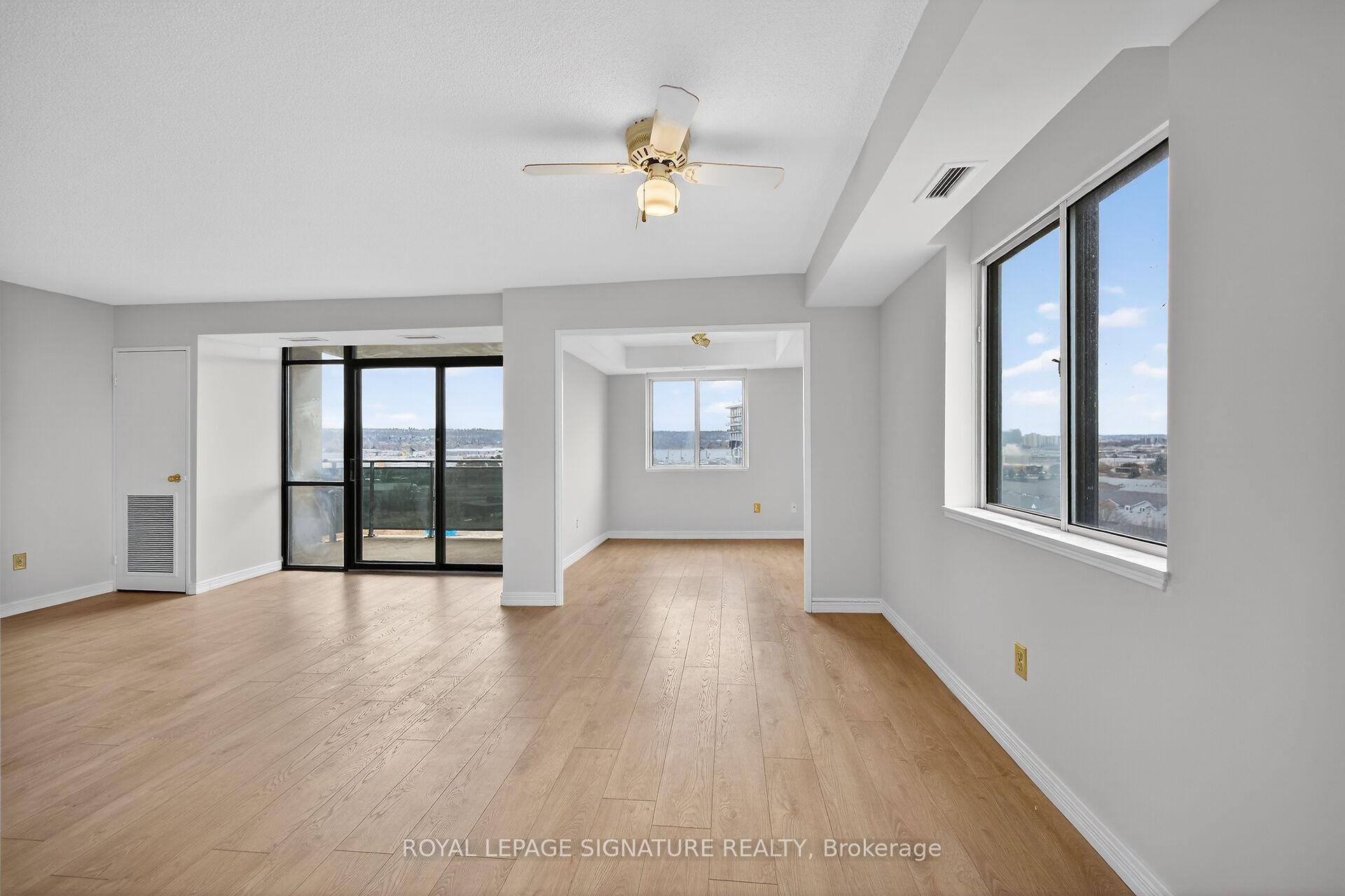 907-301 Frances Avenue, Hamilton, ON - Indoor Photo Showing Other Room