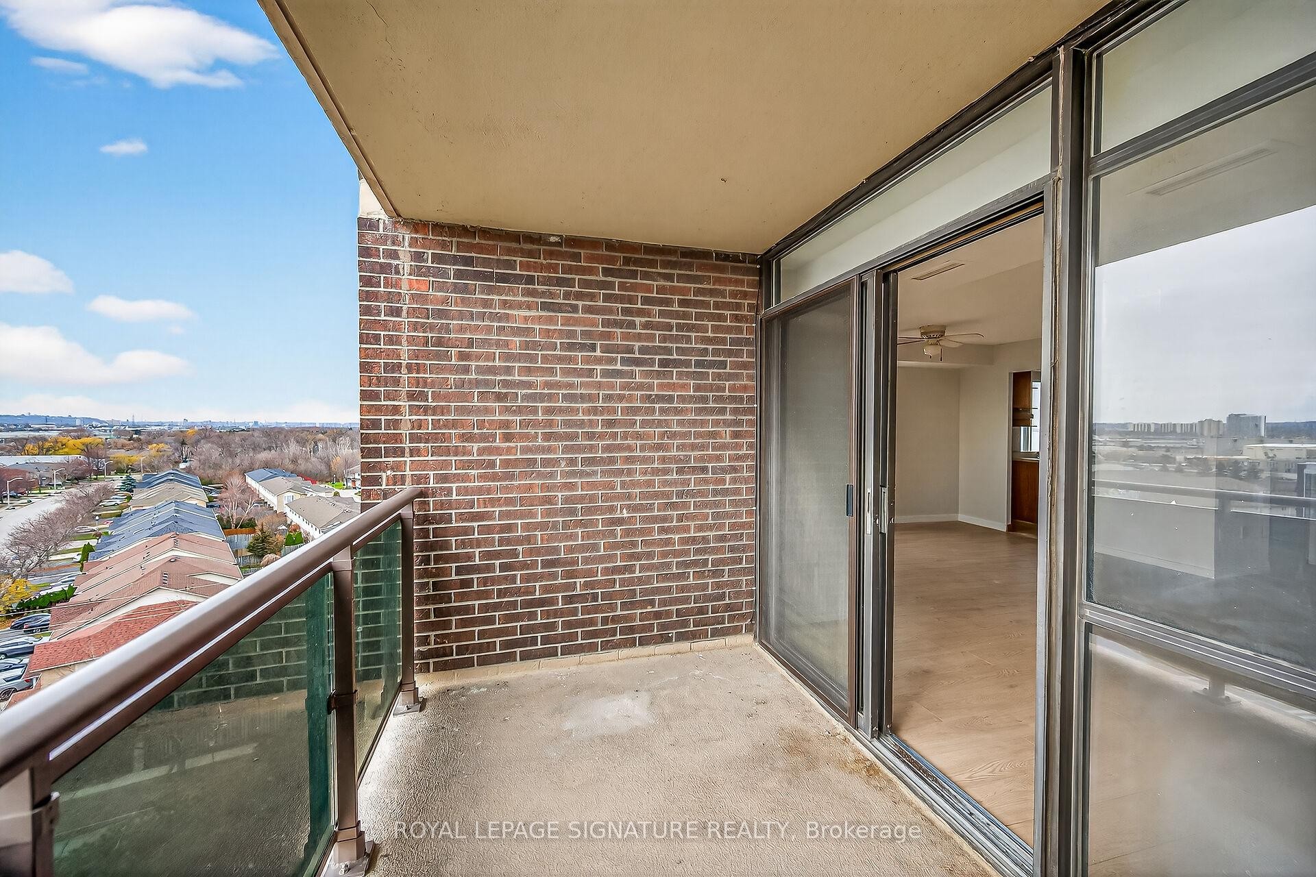 907-301 Frances Avenue, Hamilton, ON - Outdoor With Balcony With Exterior