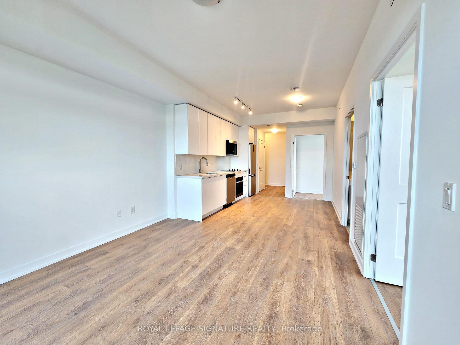 1428-498 Caldari Road, Vaughan, ON - Indoor