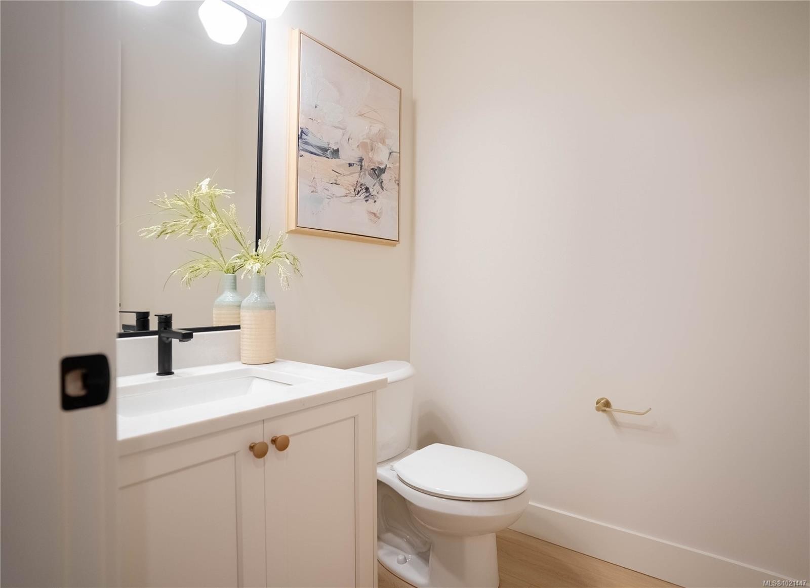 1563 Marble Pl, Langford, BC - Indoor Photo Showing Bathroom