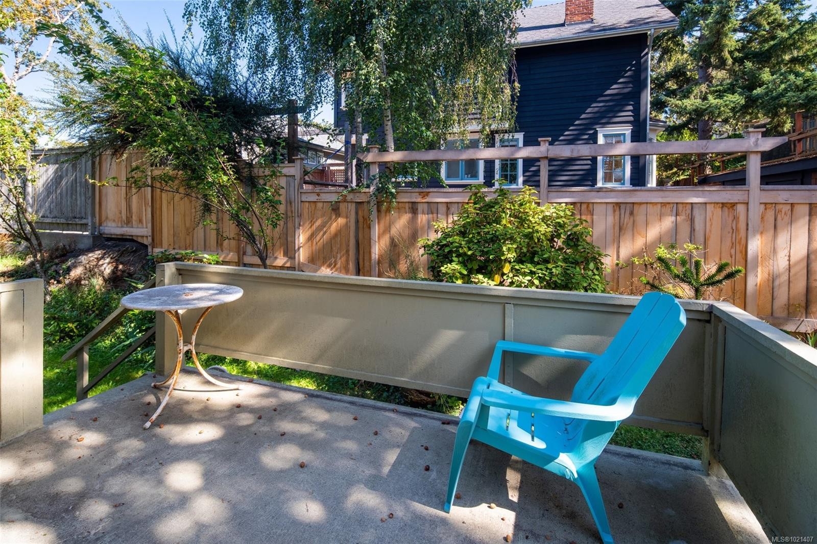 1043/1045 Belmont Ave, Victoria, BC - Outdoor