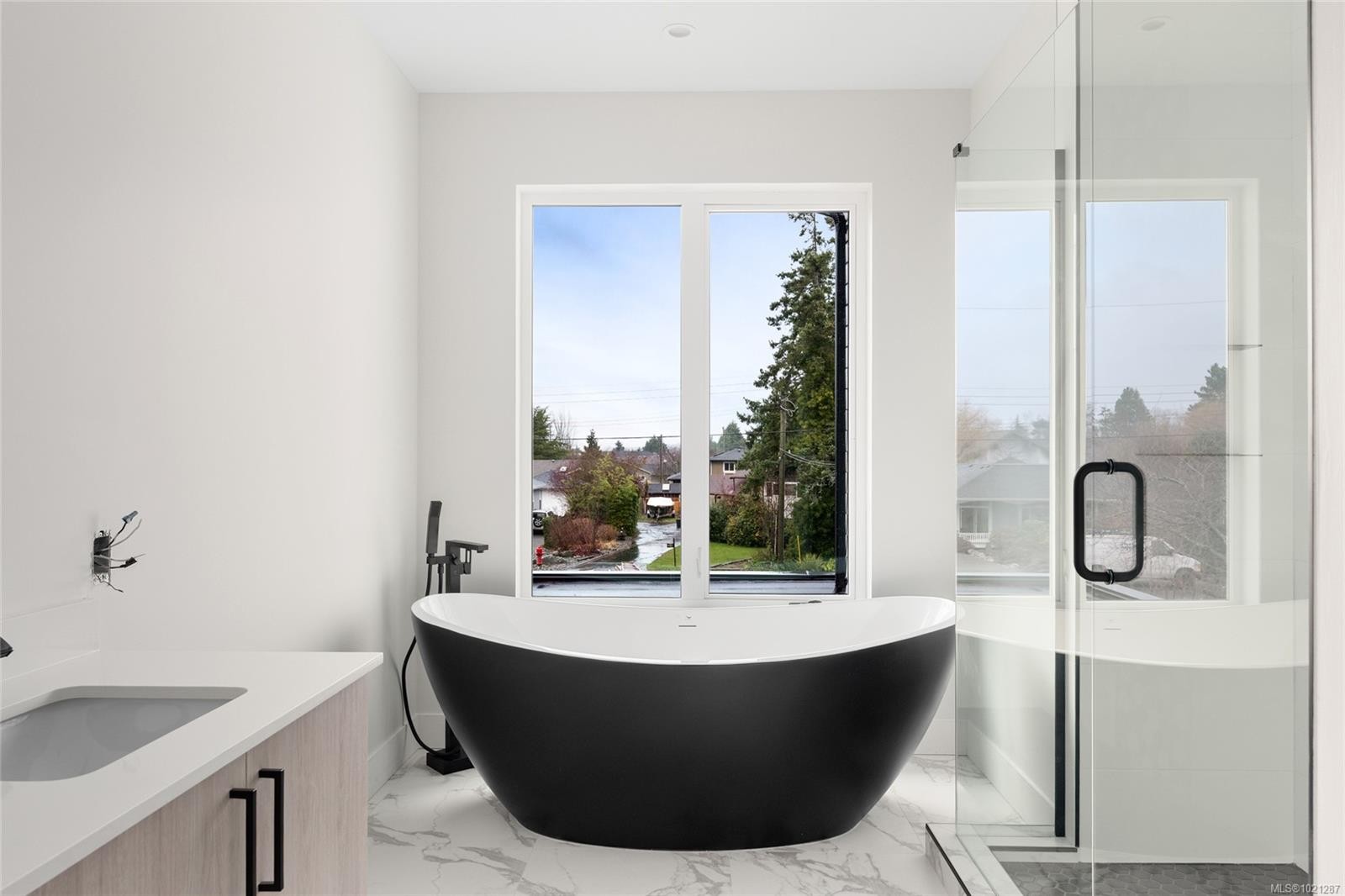 2293 Adela Pl, Sidney, BC