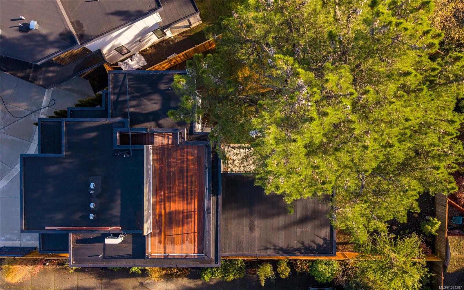 2293 Adela Pl, Sidney, BC