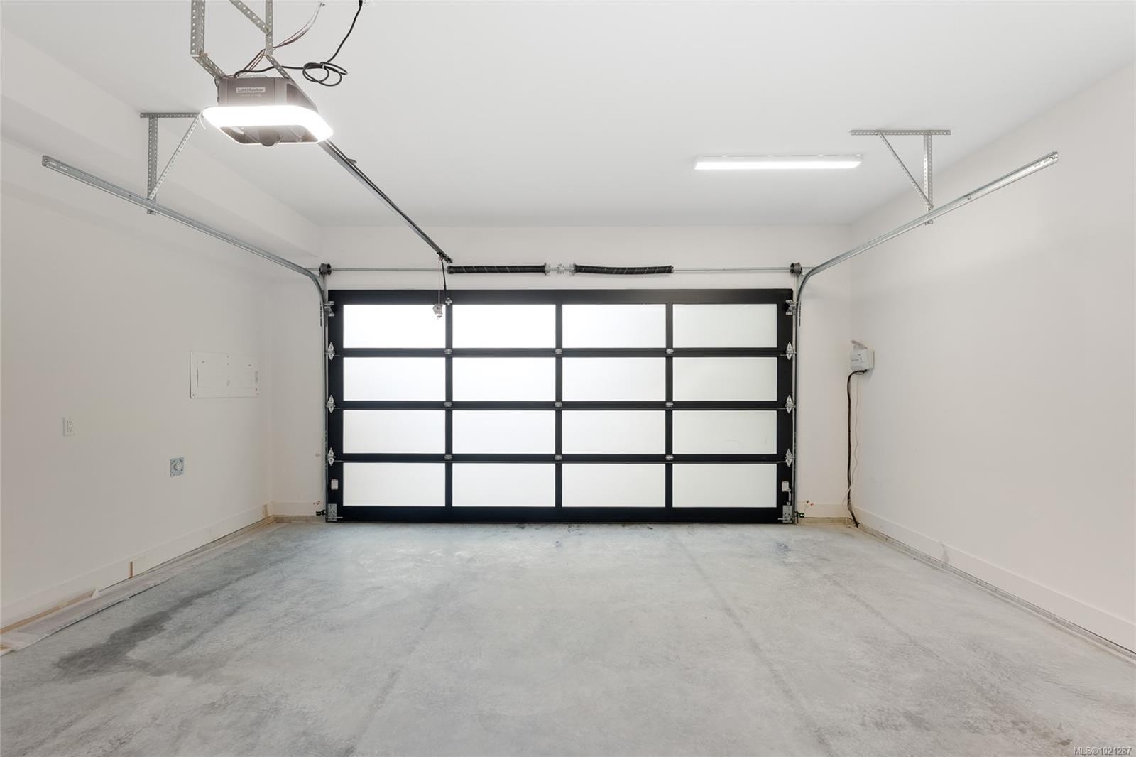 2293 Adela Pl, Sidney, BC