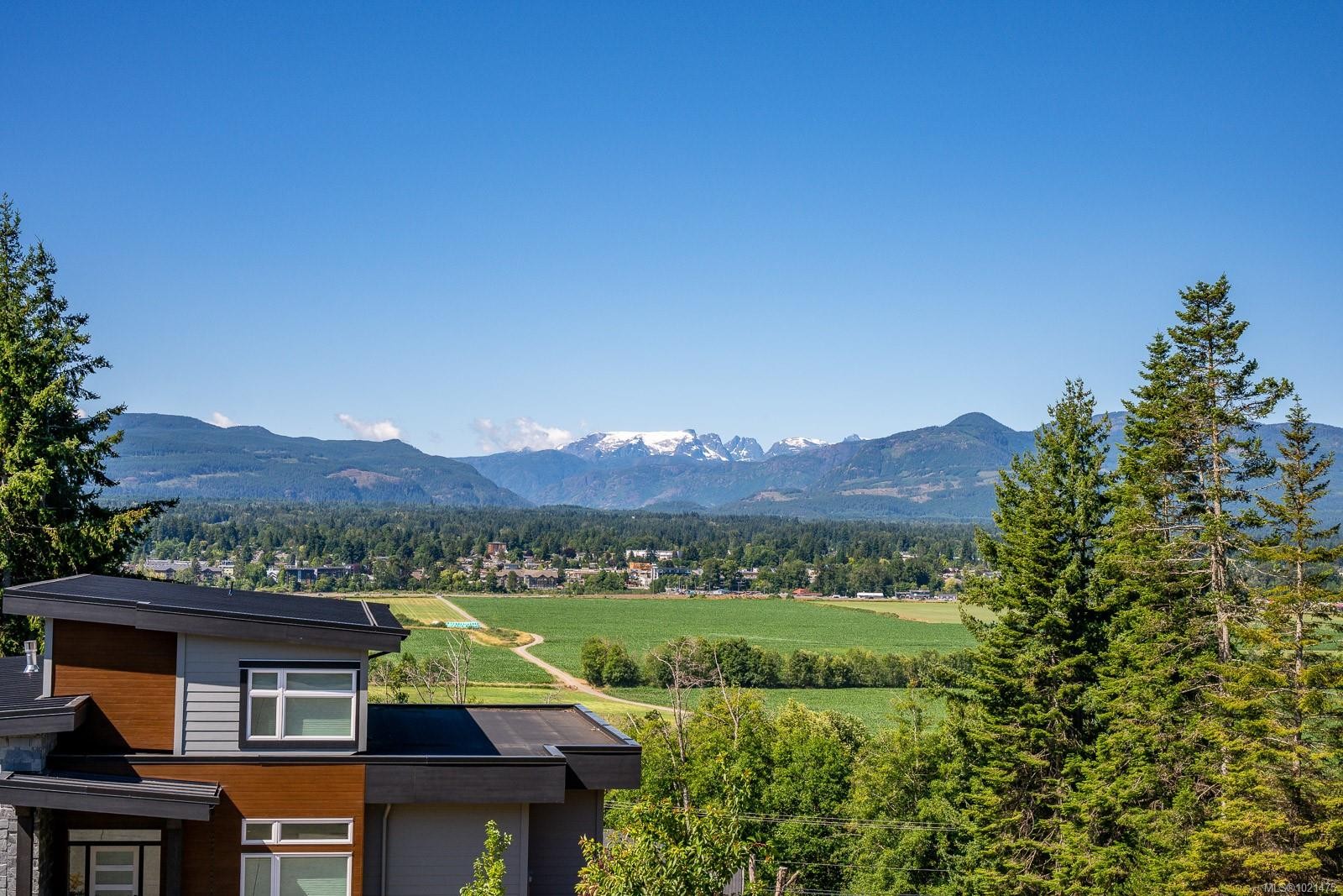 1418 Valley View Dr, Courtenay, BC