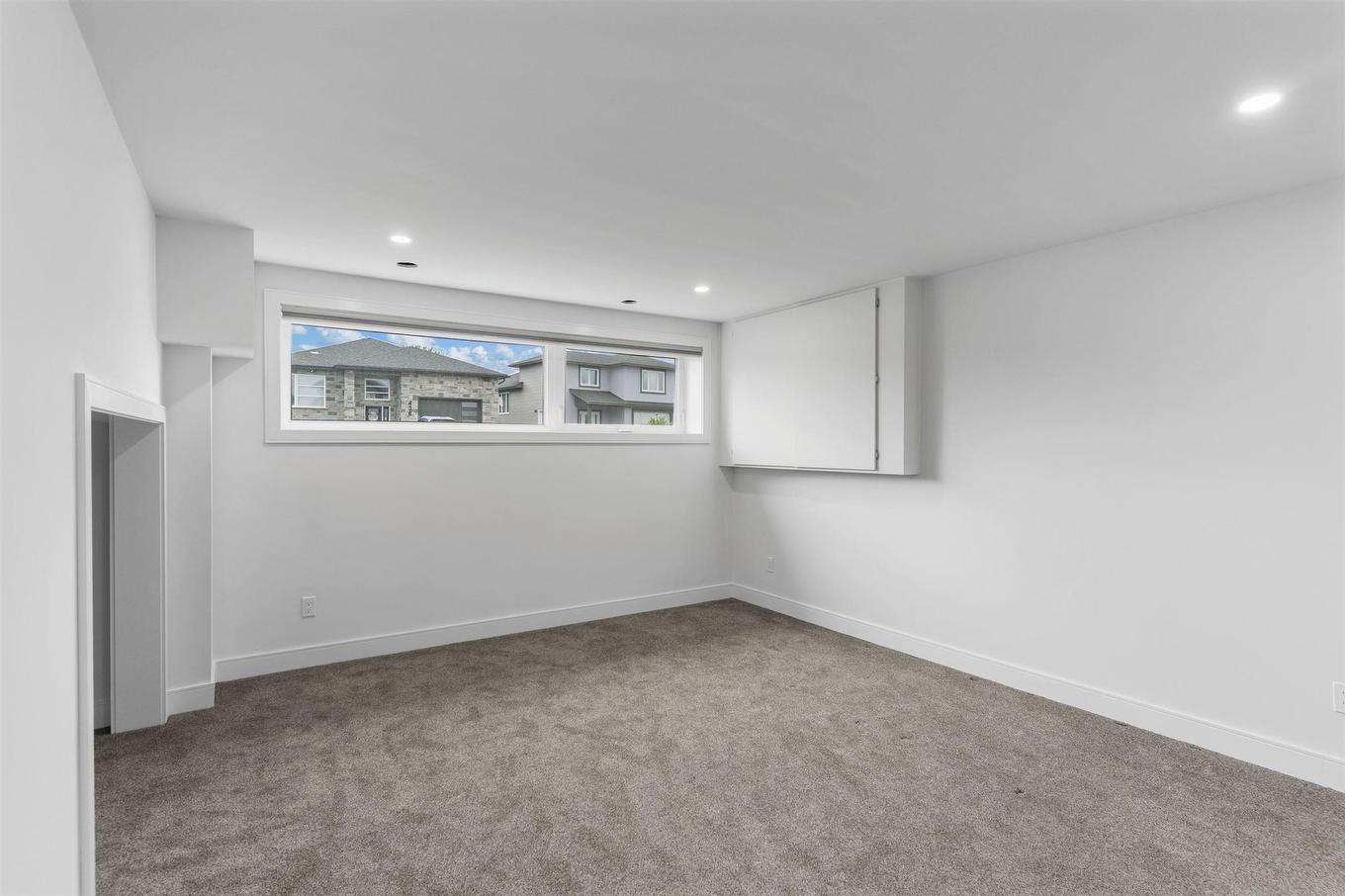 433 Muskrat Drive, Thunder Bay, ON - Indoor Photo Showing Other Room