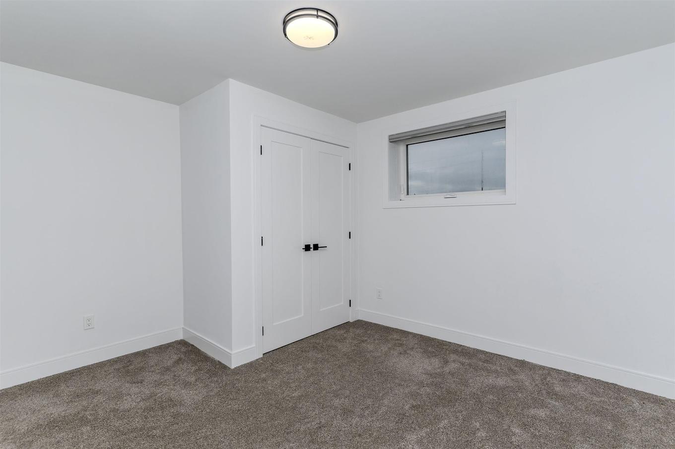 433 Muskrat Drive, Thunder Bay, ON - Indoor Photo Showing Other Room