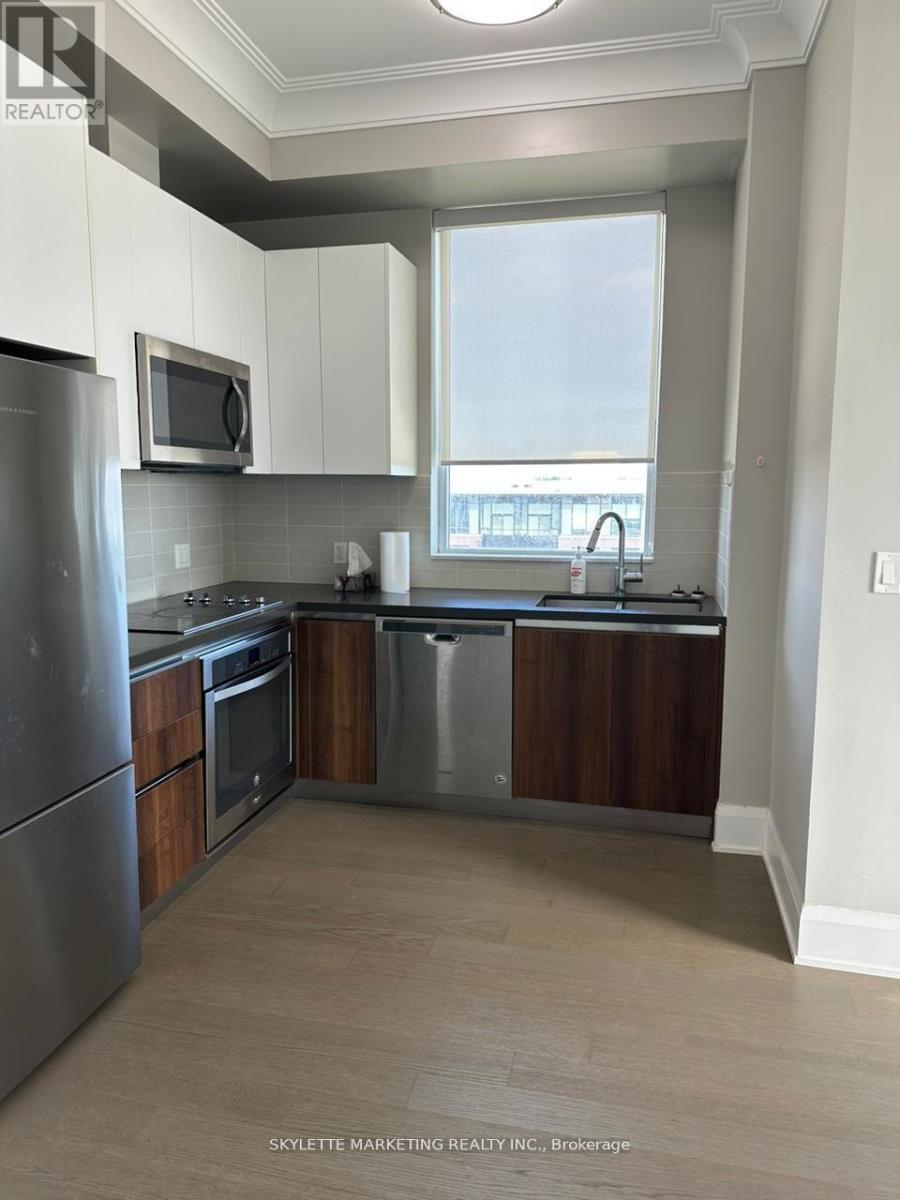 1002 - 15 Water Walk Drive, Markham, ON - Indoor Photo Showing Kitchen