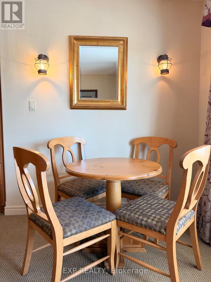 2537 - 90 Highland Drive, Oro-Medonte, ON - Indoor Photo Showing Dining Room