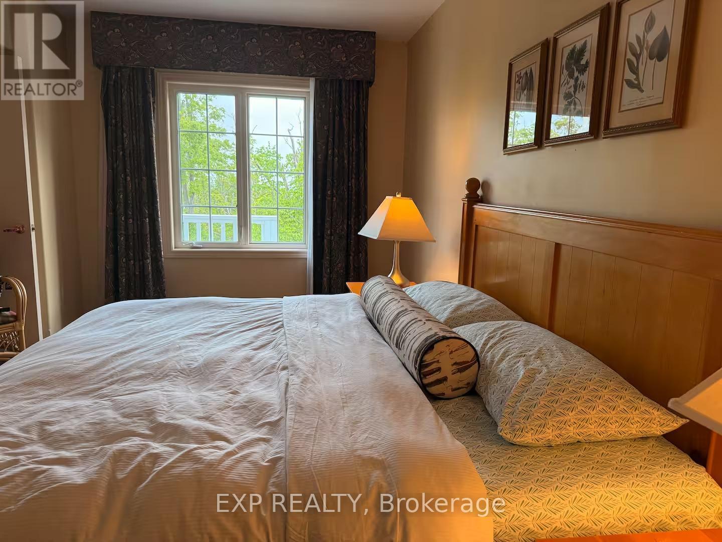 2536 - 90 Highland Drive, Oro-Medonte, ON - Indoor Photo Showing Bedroom