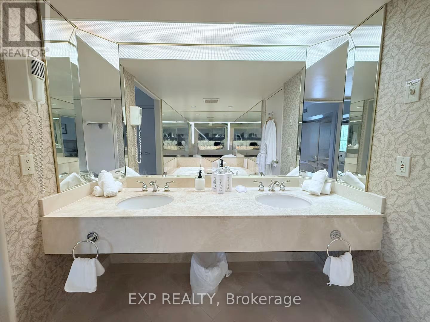 2536 - 90 Highland Drive, Oro-Medonte, ON - Indoor Photo Showing Bathroom