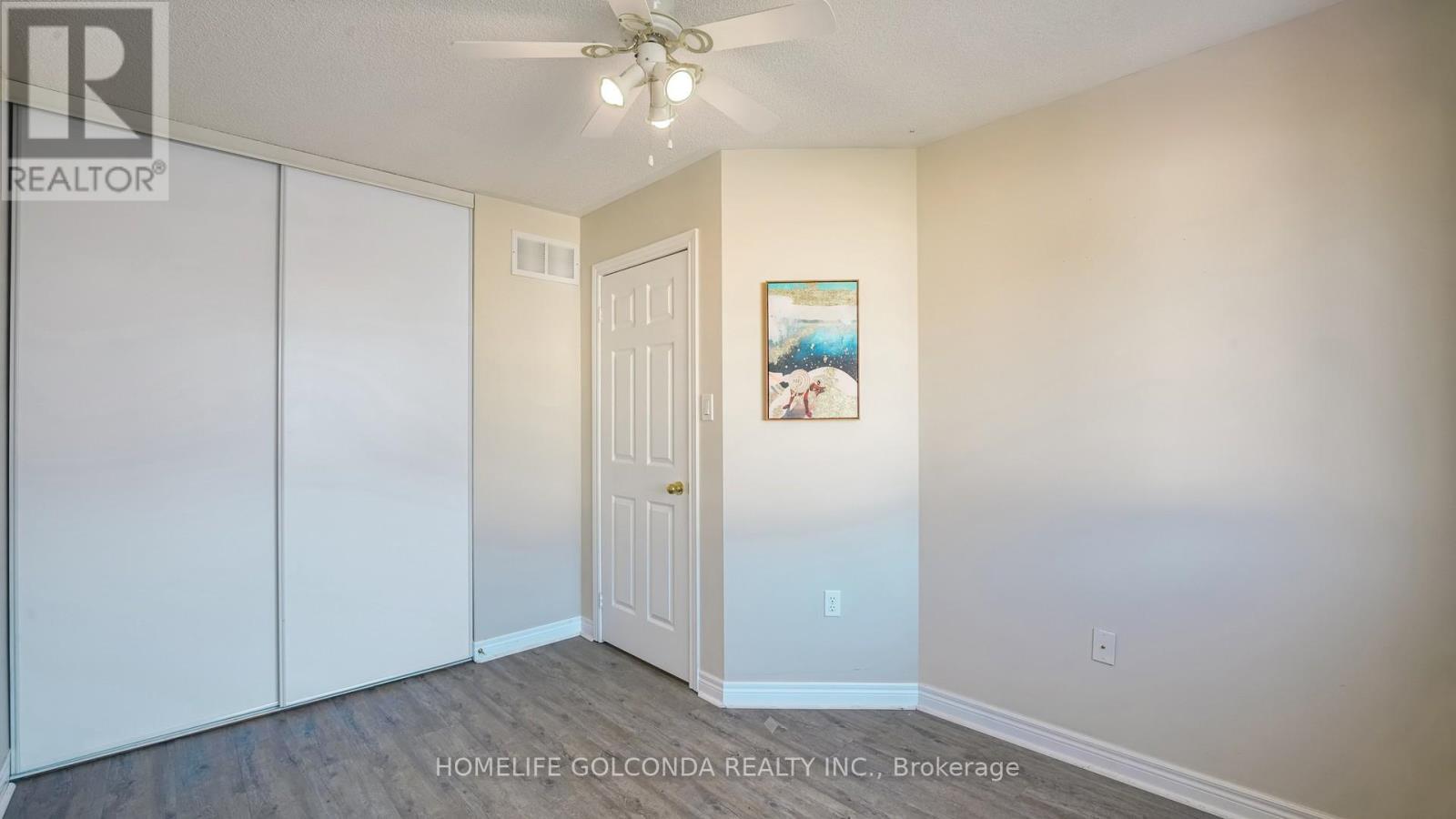 21 Bentley Crescent, Barrie, ON - Indoor Photo Showing Other Room