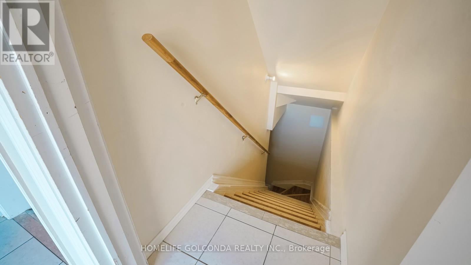 21 Bentley Crescent, Barrie, ON - Indoor Photo Showing Other Room