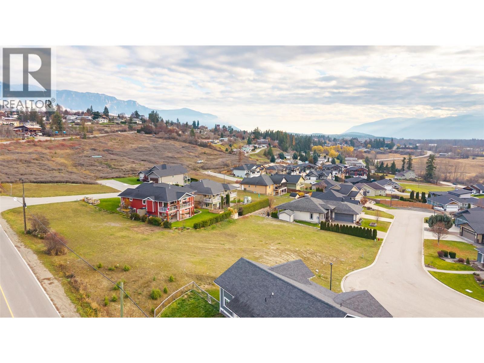1016 Purcell Crescent, Creston, BC
