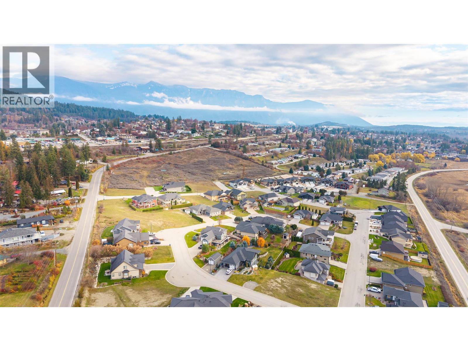 1016 Purcell Crescent, Creston, BC