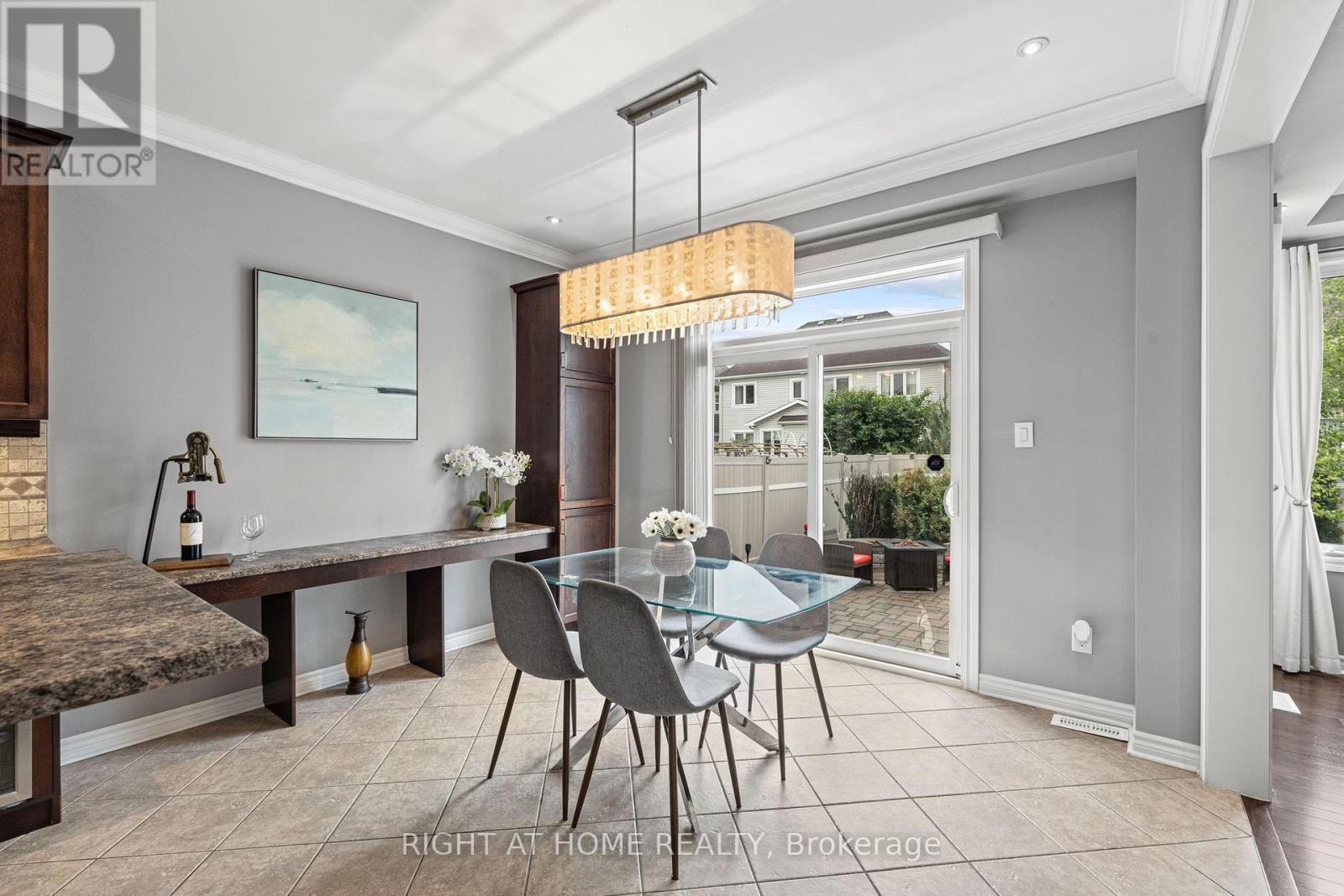2209 Sunset Cove Circle, Ottawa, ON - Indoor Photo Showing Dining Room
