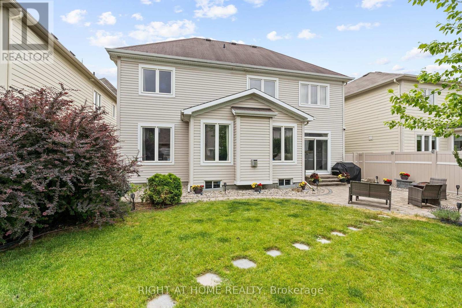 2209 Sunset Cove Circle, Ottawa, ON - Outdoor