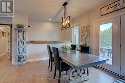 Dining area with room to expand for lrg gatherings -