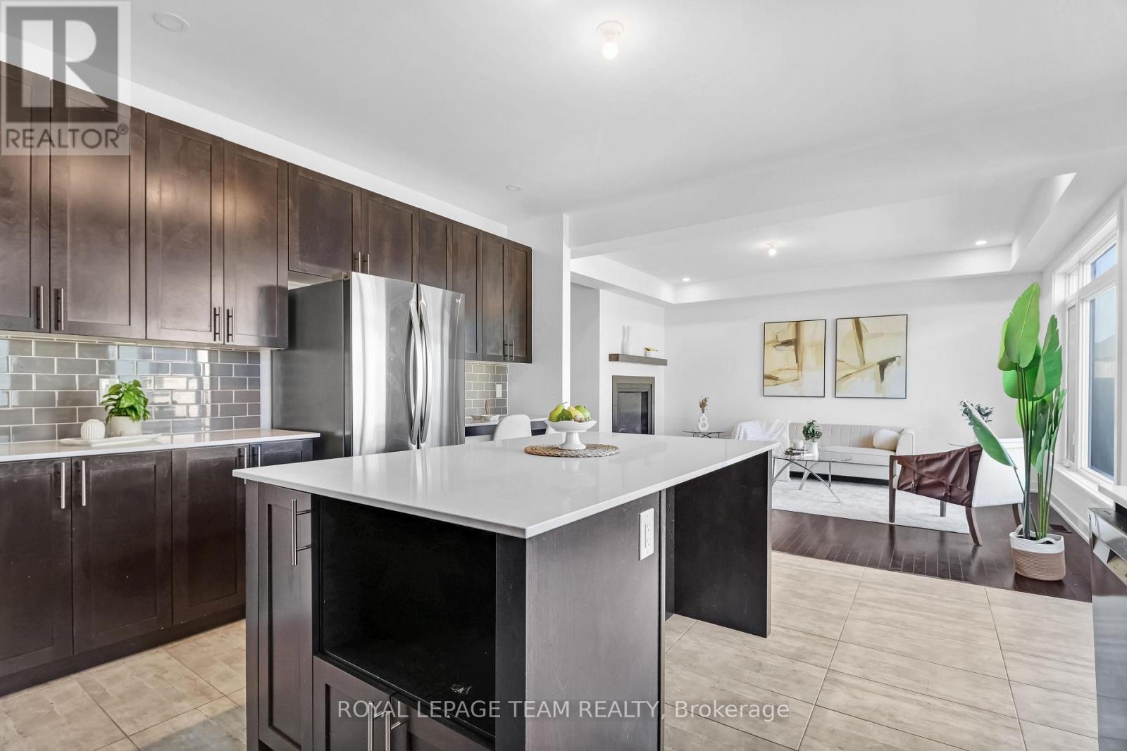 76 Big Dipper Street, Ottawa, ON - Indoor Photo Showing Kitchen With Stainless Steel Kitchen With Upgraded Kitchen