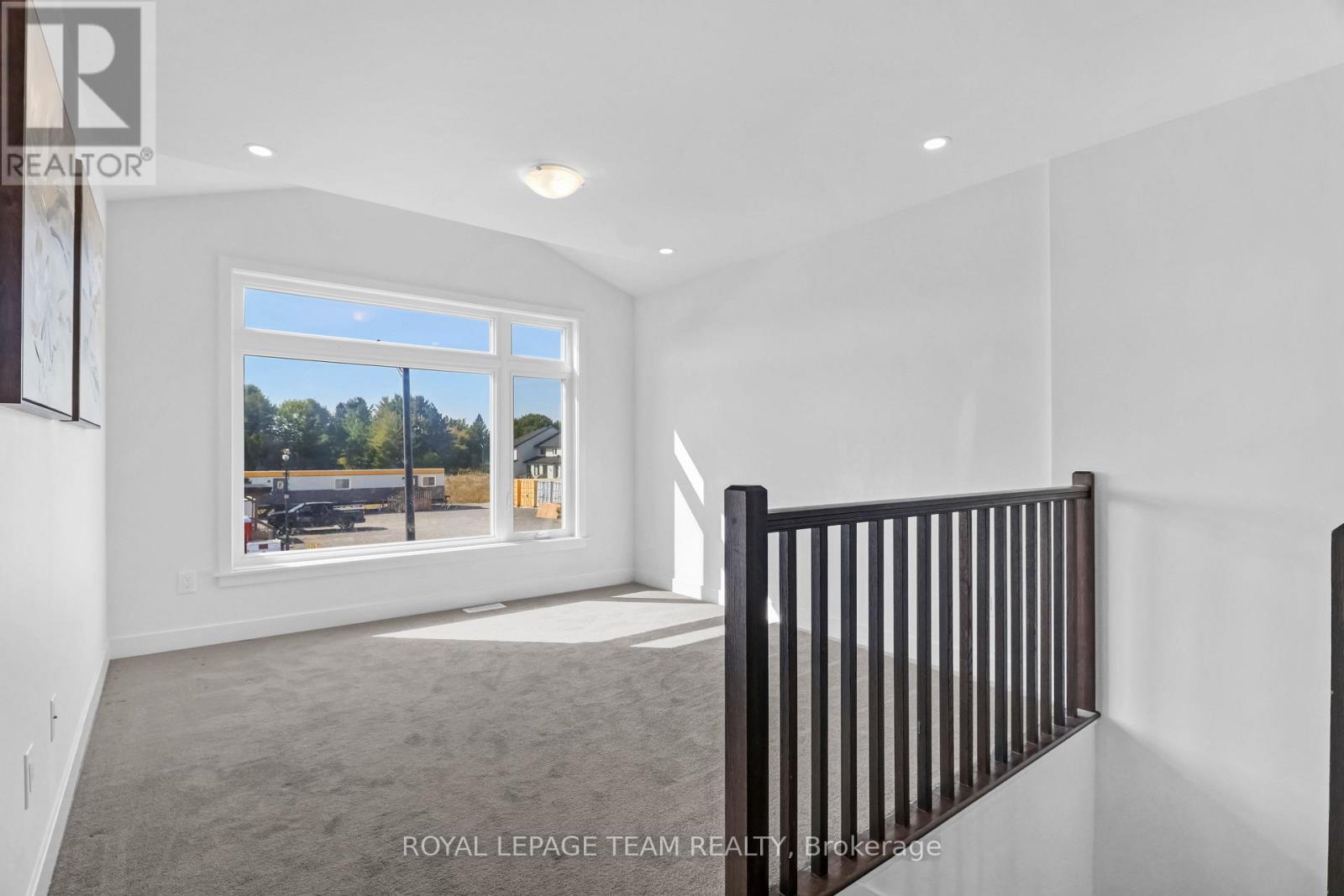 76 Big Dipper Street, Ottawa, ON - Indoor Photo Showing Other Room