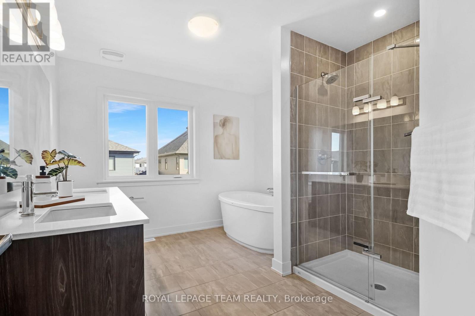 76 Big Dipper Street, Ottawa, ON - Indoor Photo Showing Bathroom