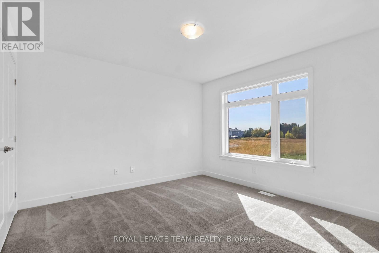 76 Big Dipper Street, Ottawa, ON - Indoor Photo Showing Other Room