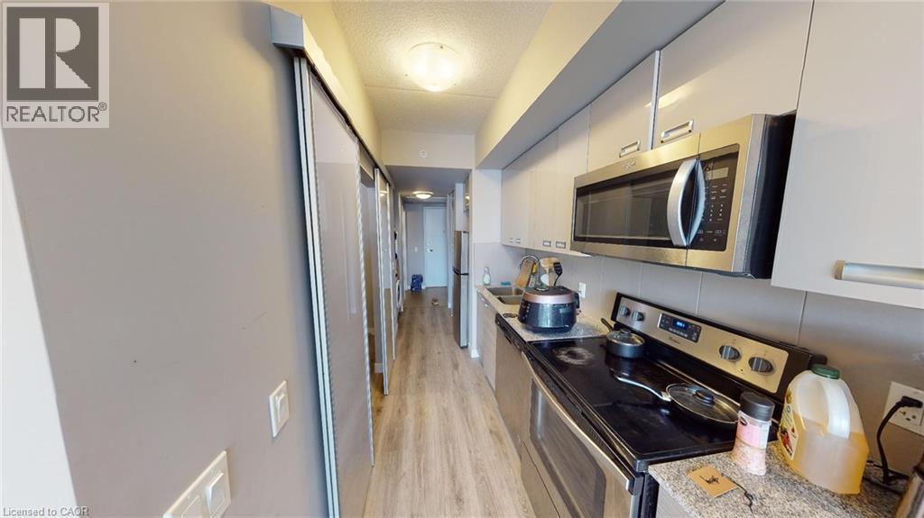 308 Lester Street Unit# 326, Waterloo, ON - Indoor Photo Showing Kitchen