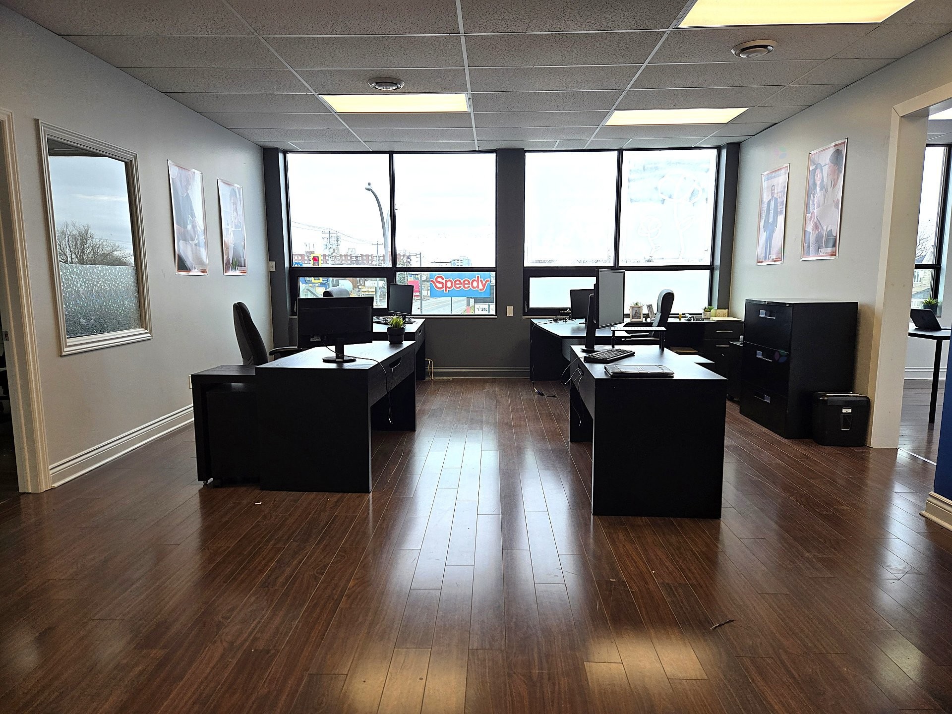 Office - 503 Boul. Des Laurentides, Laval (Pont-Viau), QC - Indoor