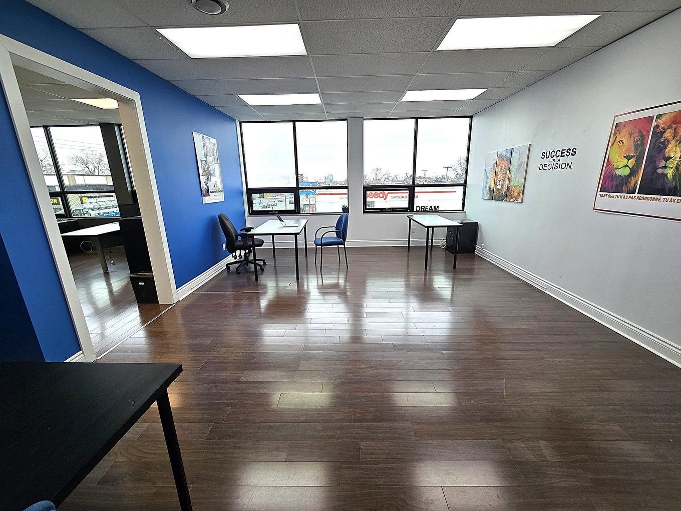 Bureau - 503 Boul. Des Laurentides, Laval (Pont-Viau), QC - Indoor Photo Showing Other Room