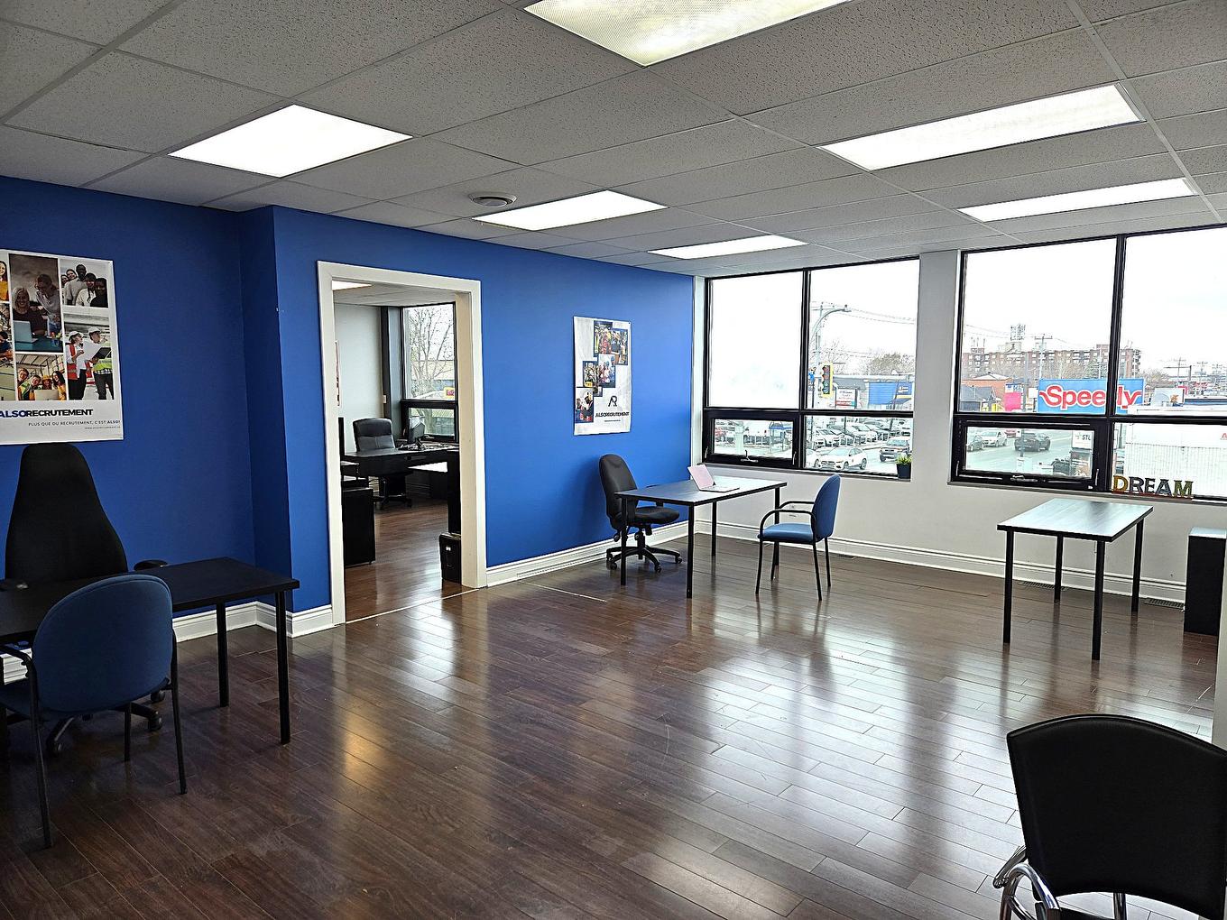 Bureau - 503 Boul. Des Laurentides, Laval (Pont-Viau), QC - Indoor Photo Showing Other Room