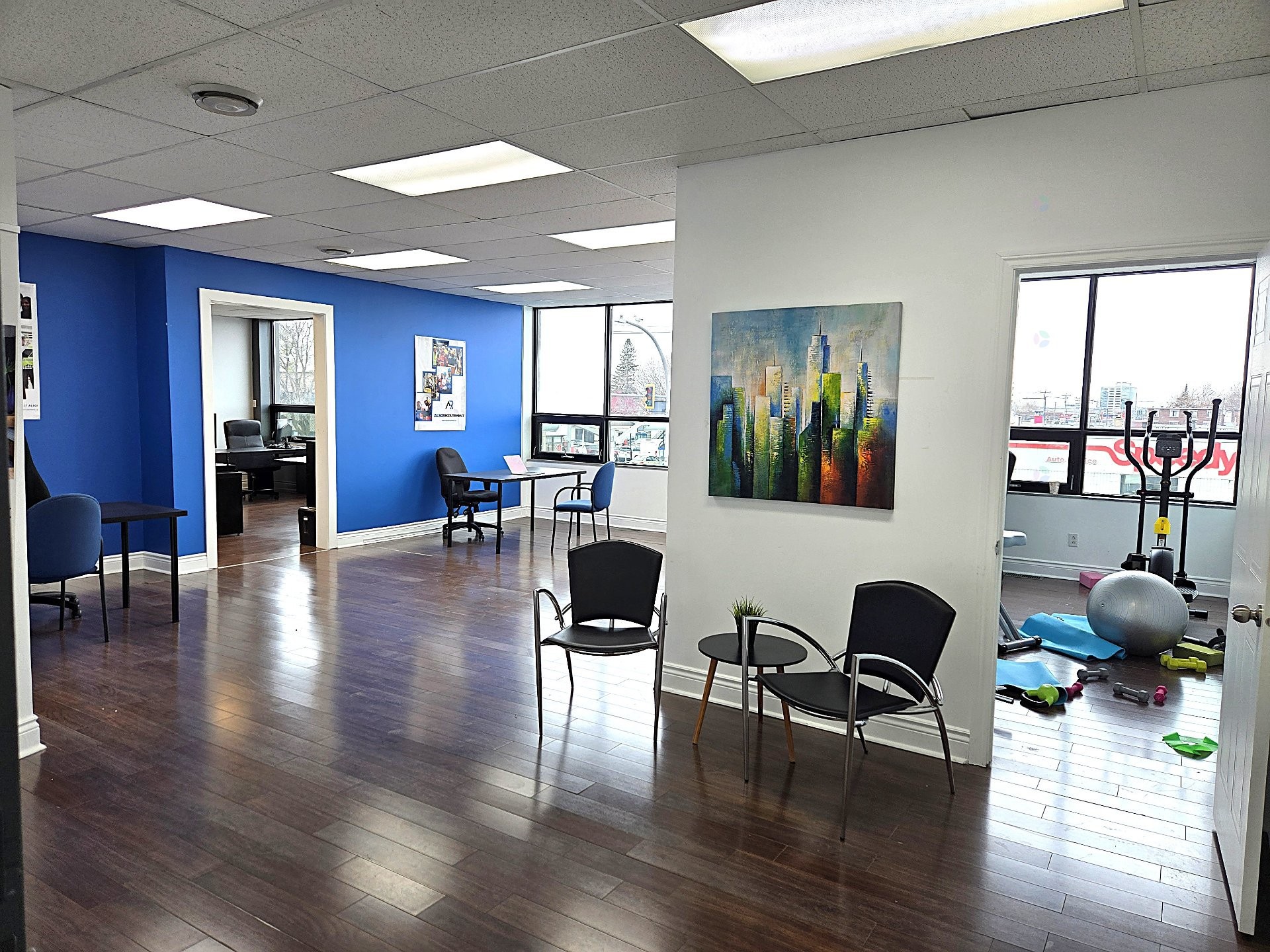 Office - 503 Boul. Des Laurentides, Laval (Pont-Viau), QC - Indoor Photo Showing Other Room