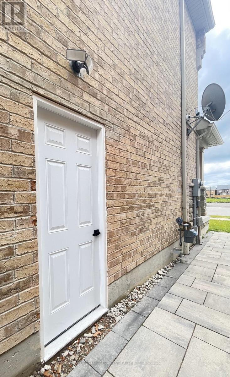 40 Stannardville Drive, Ajax, ON - Outdoor With Exterior