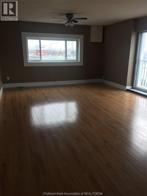 27 Keil Drive, Chatham, ON - Indoor Photo Showing Other Room