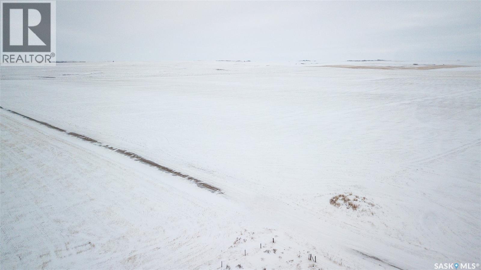 3 Quarters - Frontier, Frontier Rm No. 19, SK