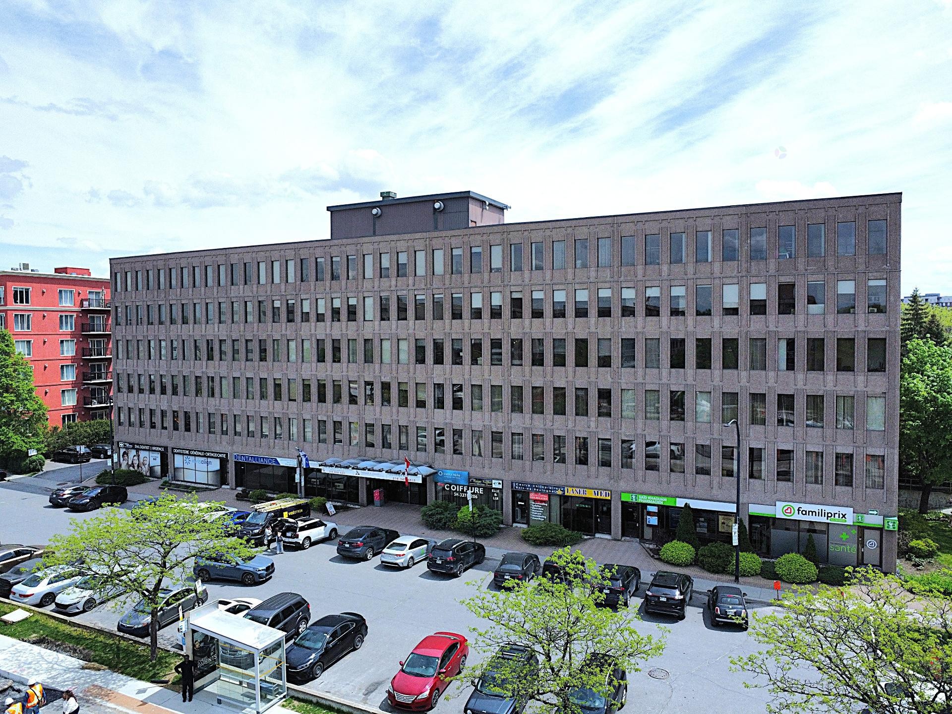 Front of Structure - 450-1600 Boul. Henri-Bourassa O., Montréal (Ahuntsic-Cartierville), QC - Outdoor