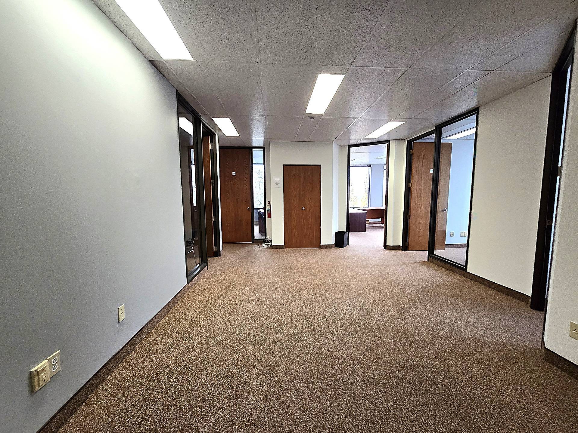 Office - 450-1600 Boul. Henri-Bourassa O., Montréal (Ahuntsic-Cartierville), QC - Indoor Photo Showing Other Room