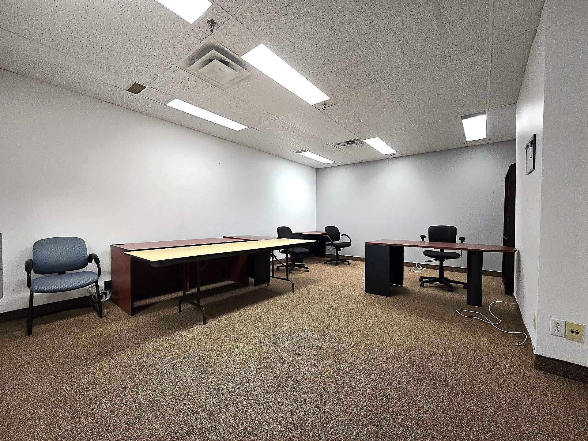 Office - 450-1600 Boul. Henri-Bourassa O., Montréal (Ahuntsic-Cartierville), QC - Indoor Photo Showing Other Room