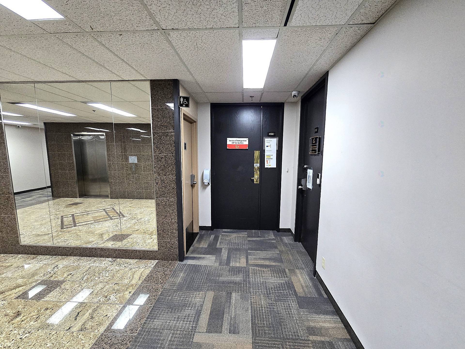 Entry - 450-1600 Boul. Henri-Bourassa O., Montréal (Ahuntsic-Cartierville), QC - Indoor