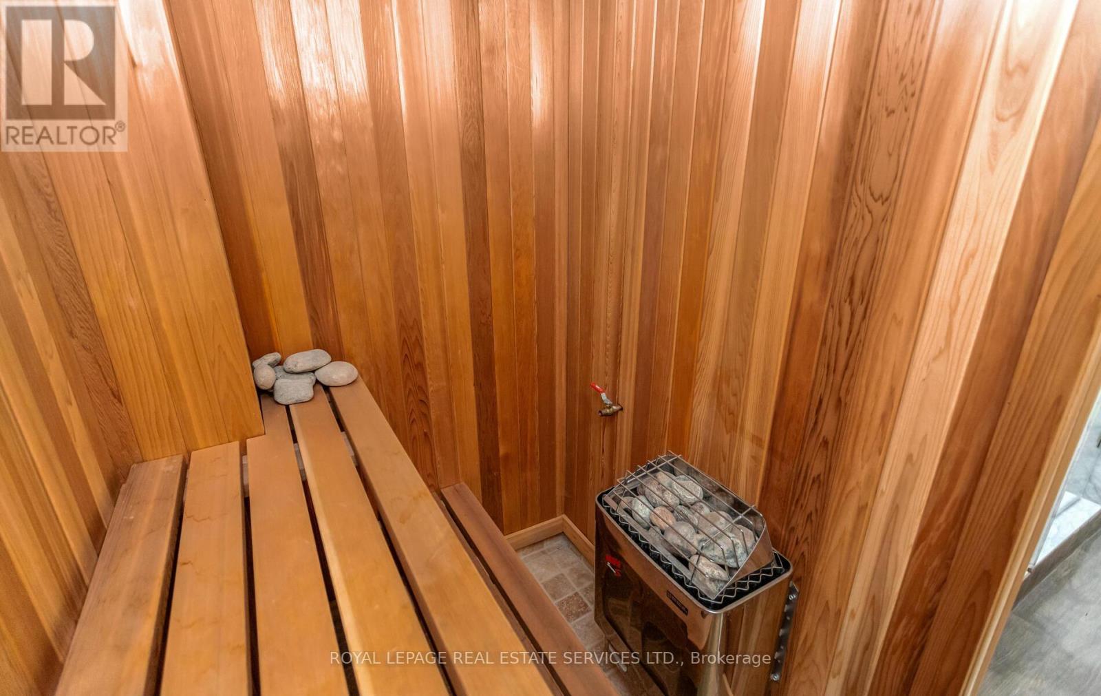 197 The Bridle Path, Toronto, ON - Indoor Photo Showing Other Room