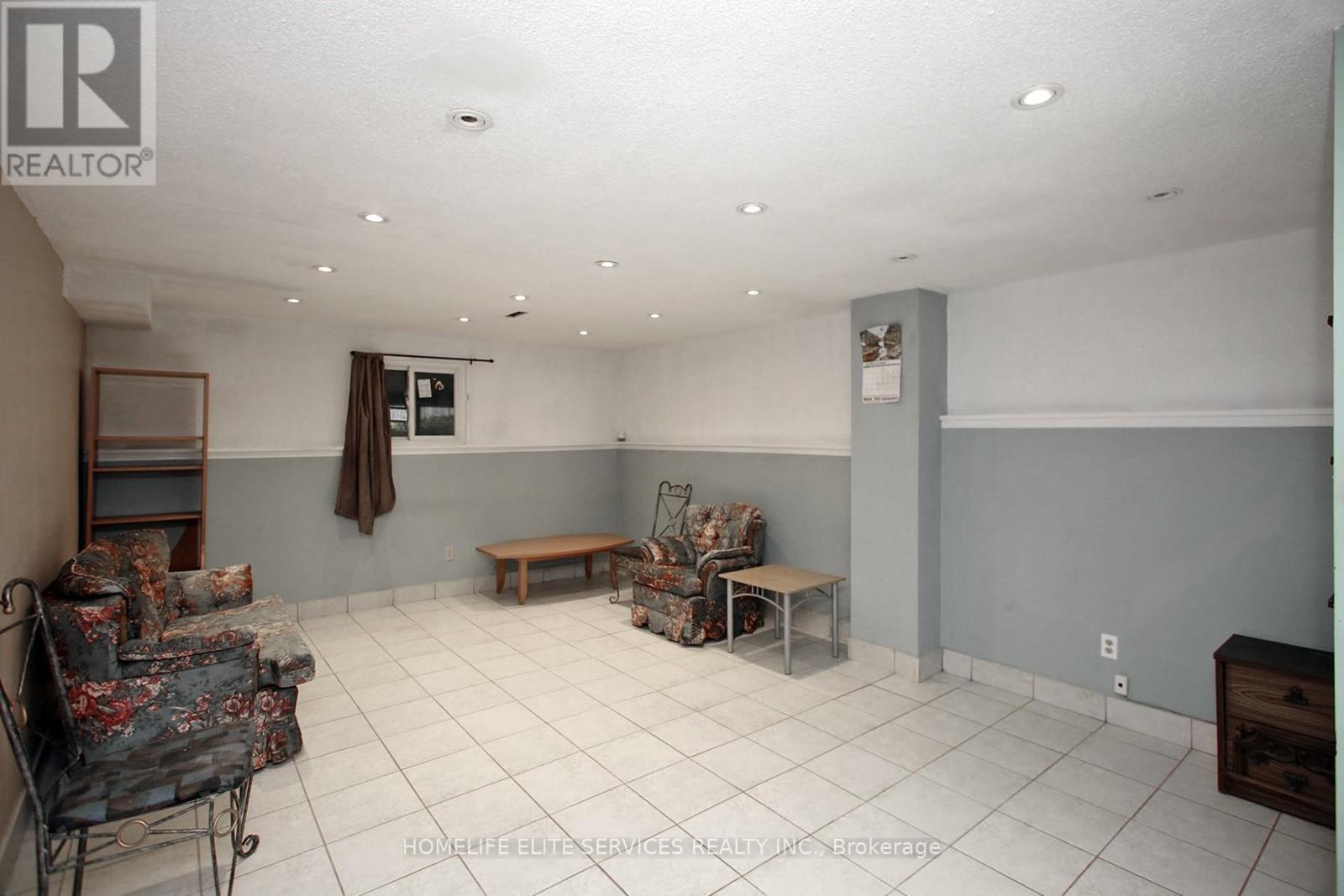 58 Hearne Crescent, Ajax, ON - Indoor Photo Showing Other Room
