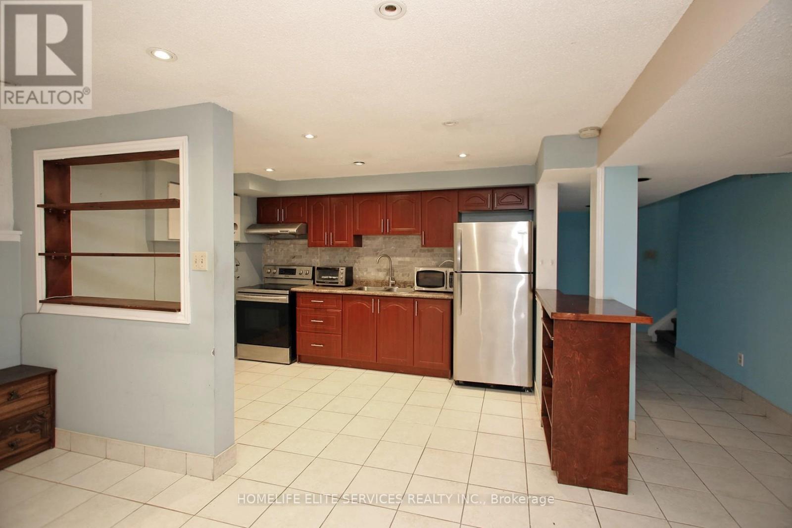 58 Hearne Crescent, Ajax, ON - Indoor Photo Showing Kitchen