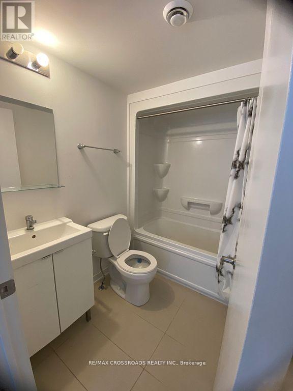 73-1 - 1760 Simcoe Street N, Oshawa, ON - Indoor Photo Showing Bathroom